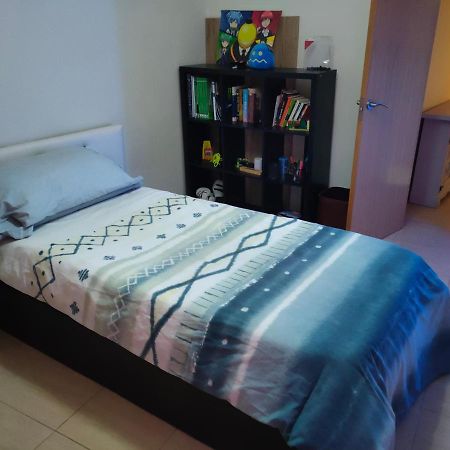 Habitacion Amplia Y Comoda เรวส์ ภายนอก รูปภาพ