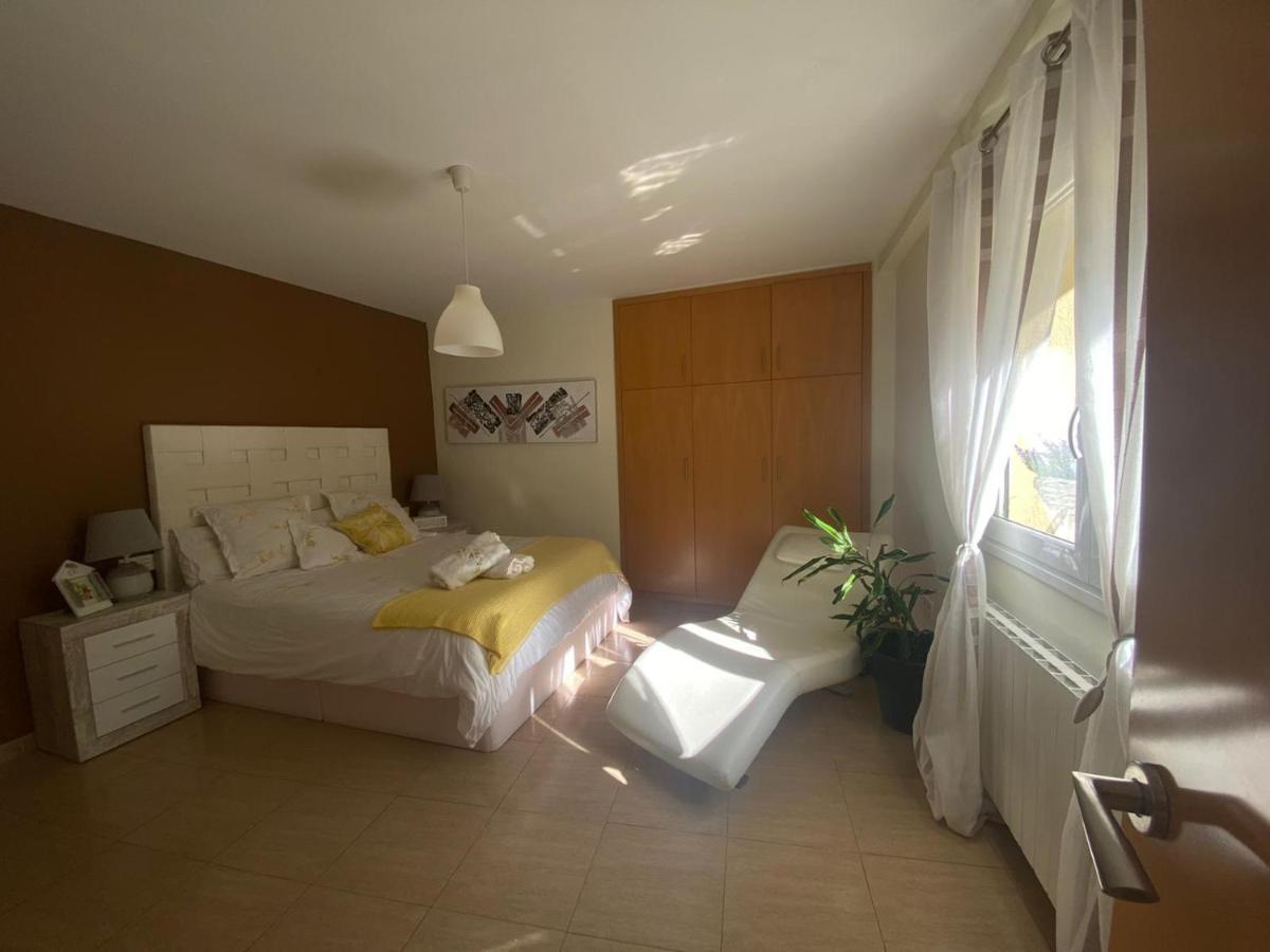 Habitacion Amplia Y Comoda เรวส์ ภายนอก รูปภาพ
