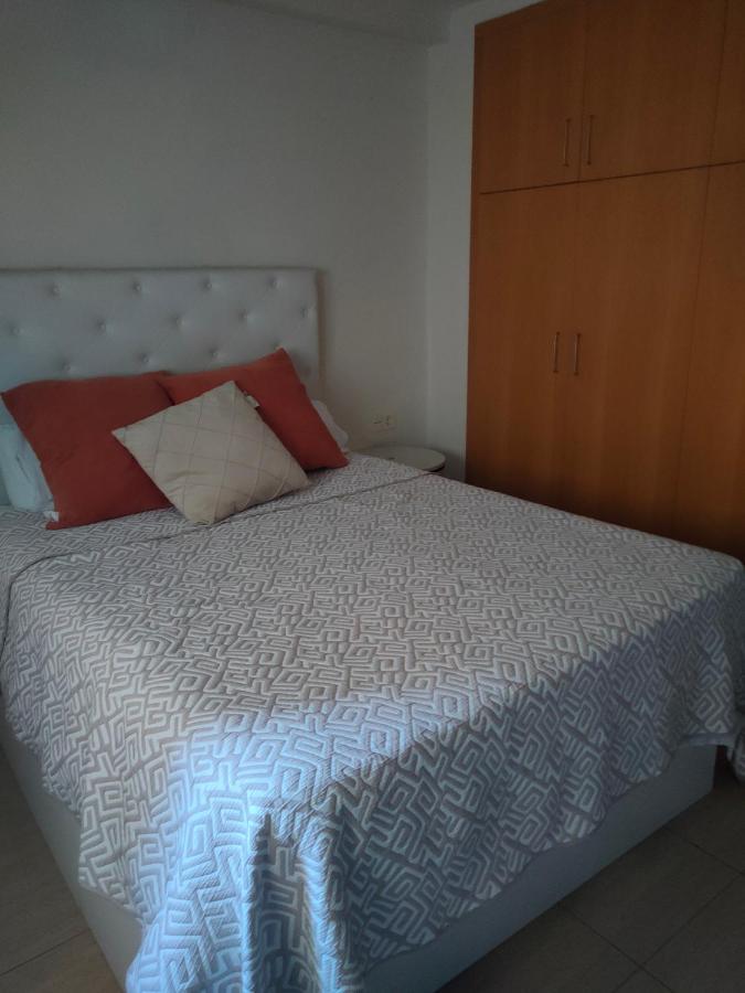 Habitacion Amplia Y Comoda เรวส์ ภายนอก รูปภาพ